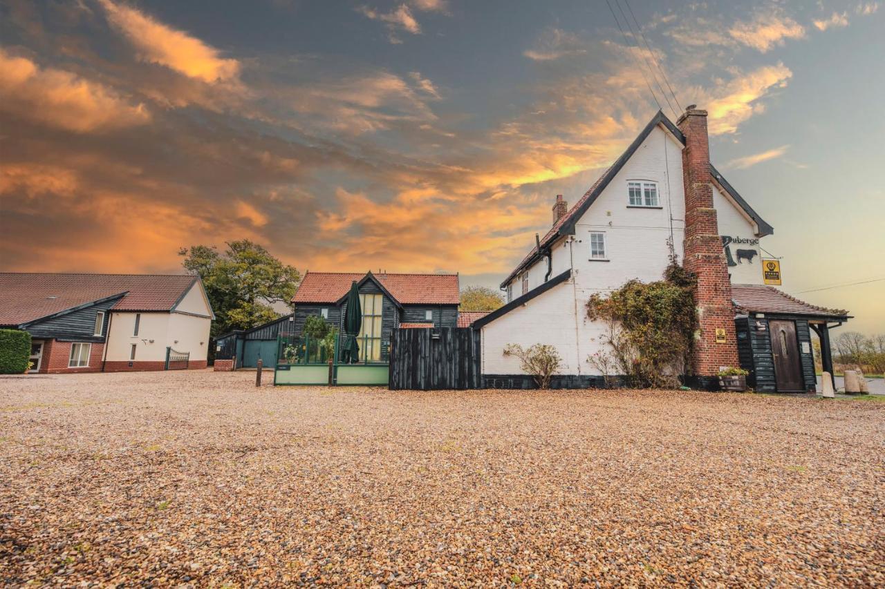 The Auberge Yaxley  Dış mekan fotoğraf