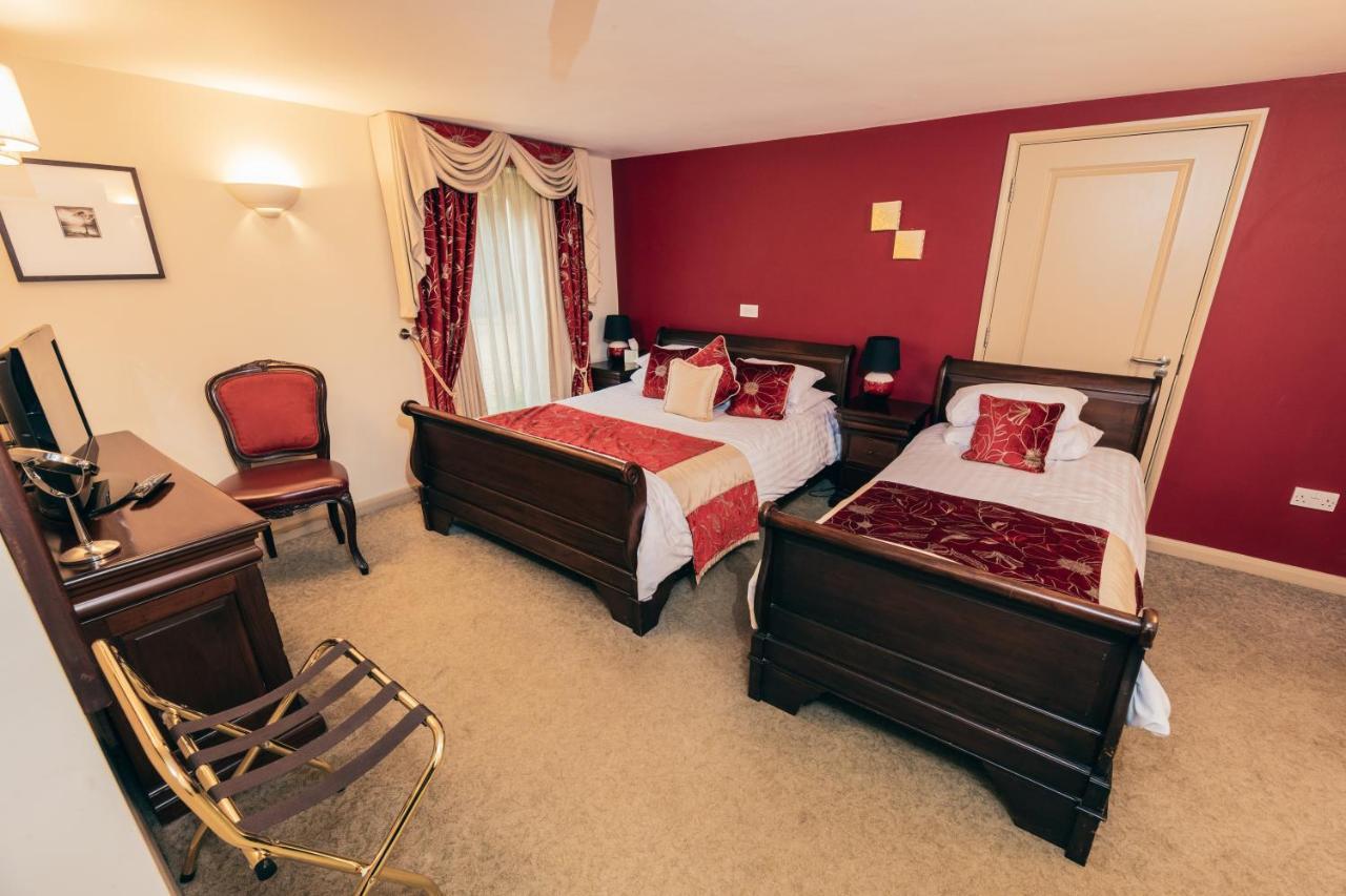 The Auberge Yaxley  Dış mekan fotoğraf